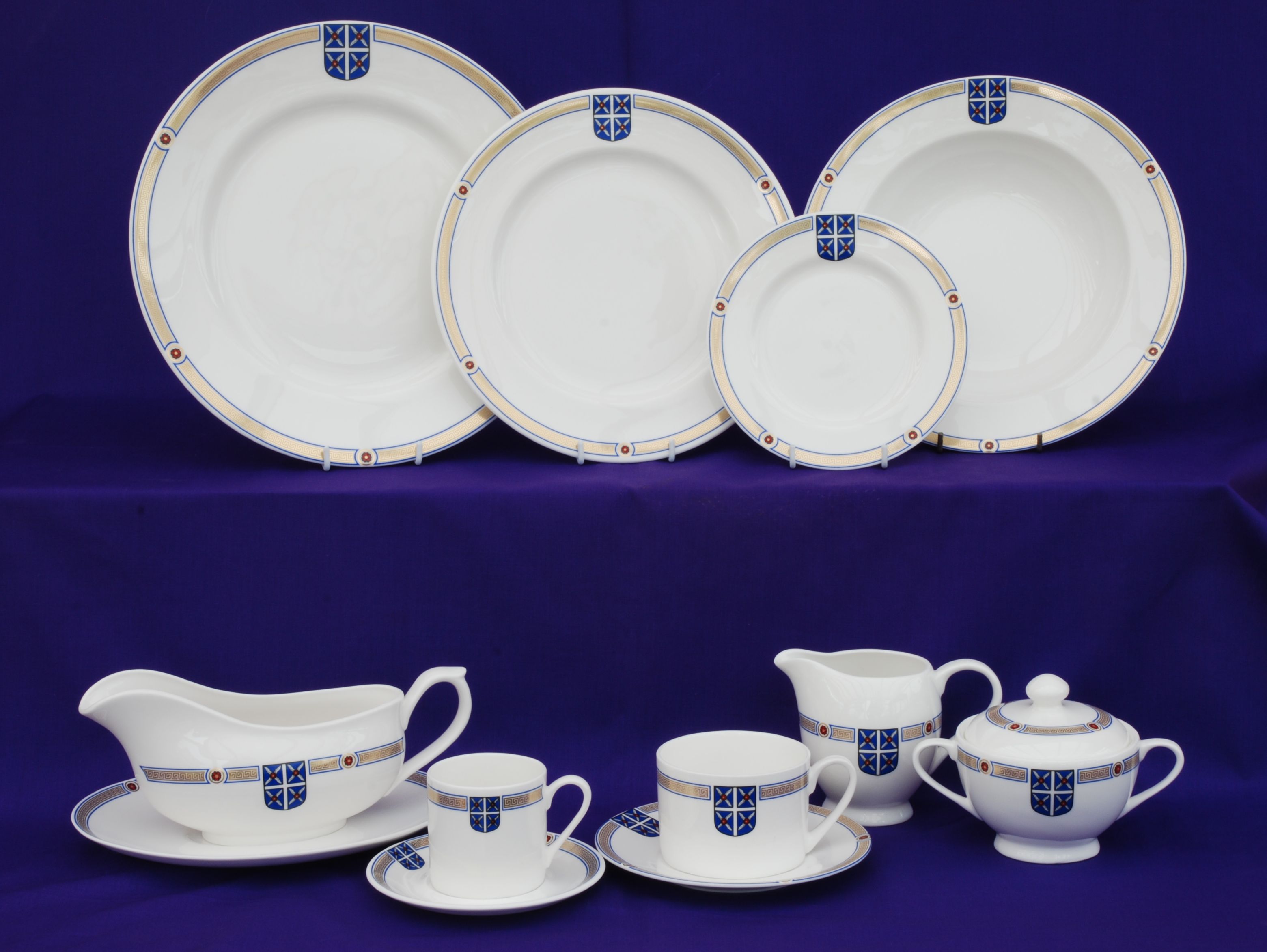 Mendoros Tableware Suite